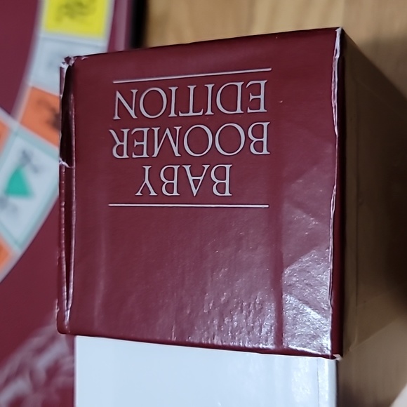 Trivial Pursuit Vintage 1983 Baby Bomber Edition Board Game - Picture 10 of 16